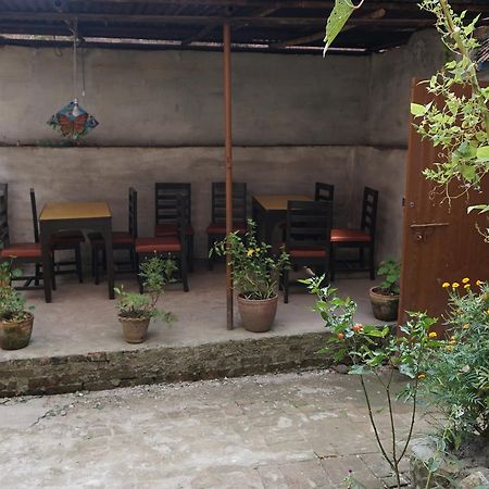 Friend's Guest House Bhatgoan Extérieur photo